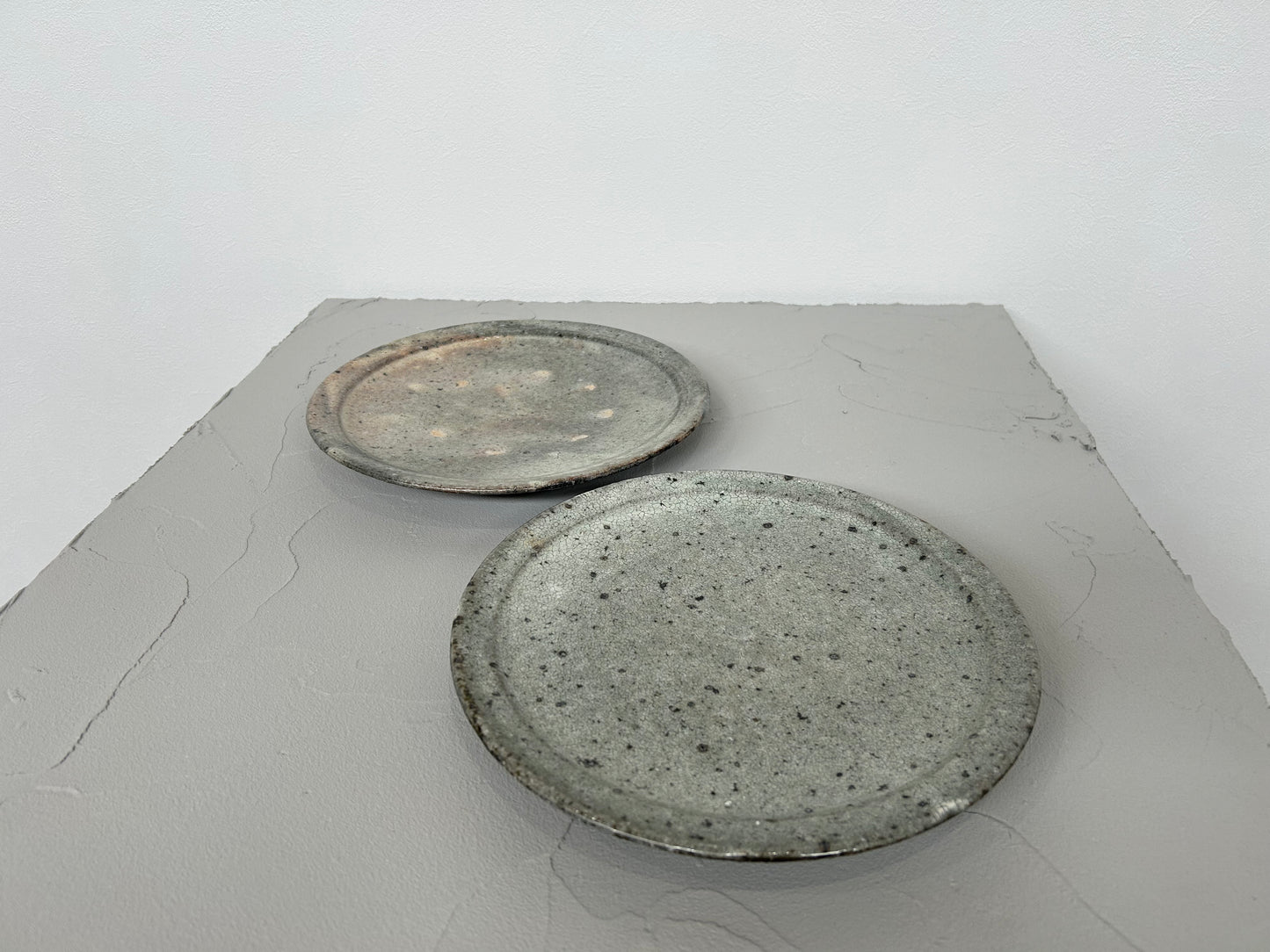 【八田 亨】 HATTA TORU 白掛リム皿 L(No.A28)/HK00110