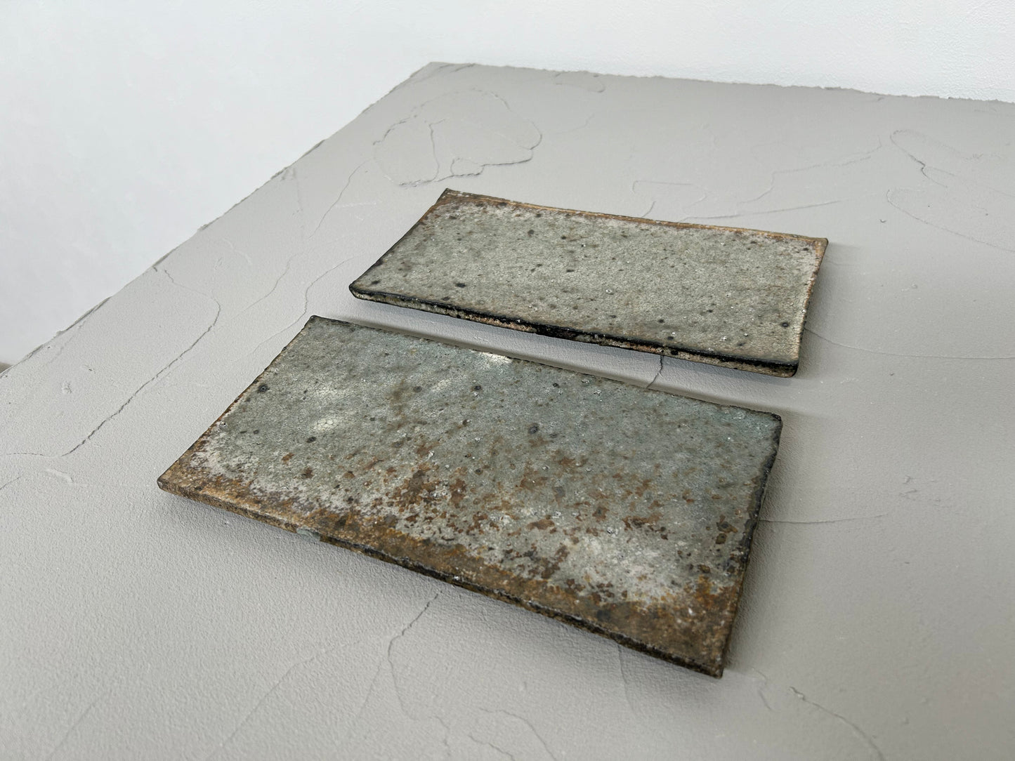【八田 亨】 HATTA TORU 白掛 tile plate 長大(No.A30)/HK00112