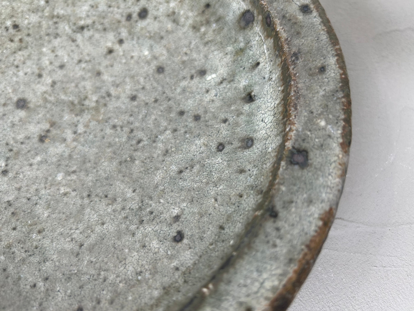 【八田 亨】 HATTA TORU 白掛石皿 22cm(No.X1)/HK00120