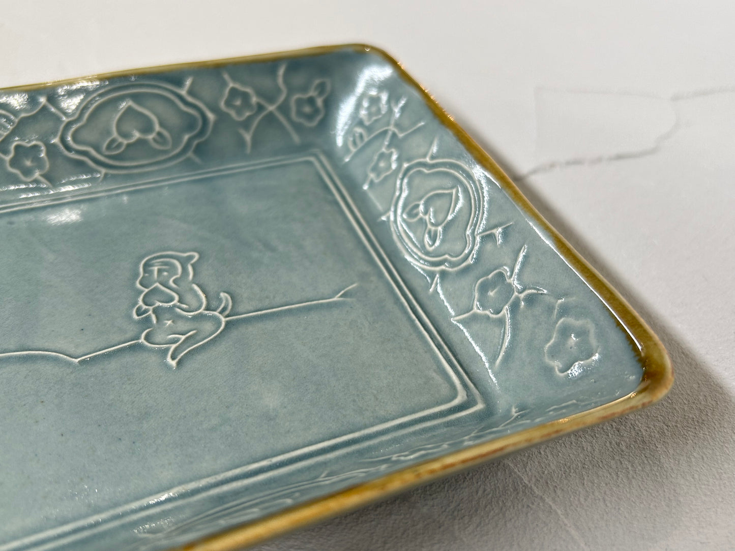 【吉村 尚子】naomitu pottery サル桃角皿/HK00504