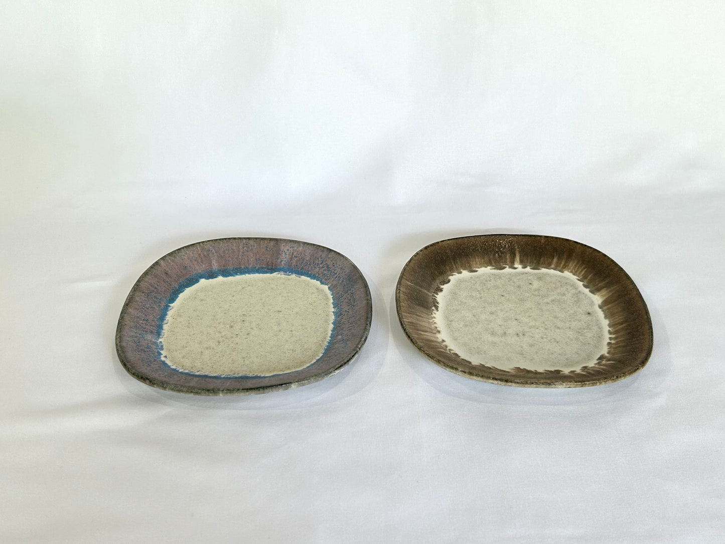 【3RD CERAMICS】 パンのお皿 WeekDAYS(茶)/HK00543