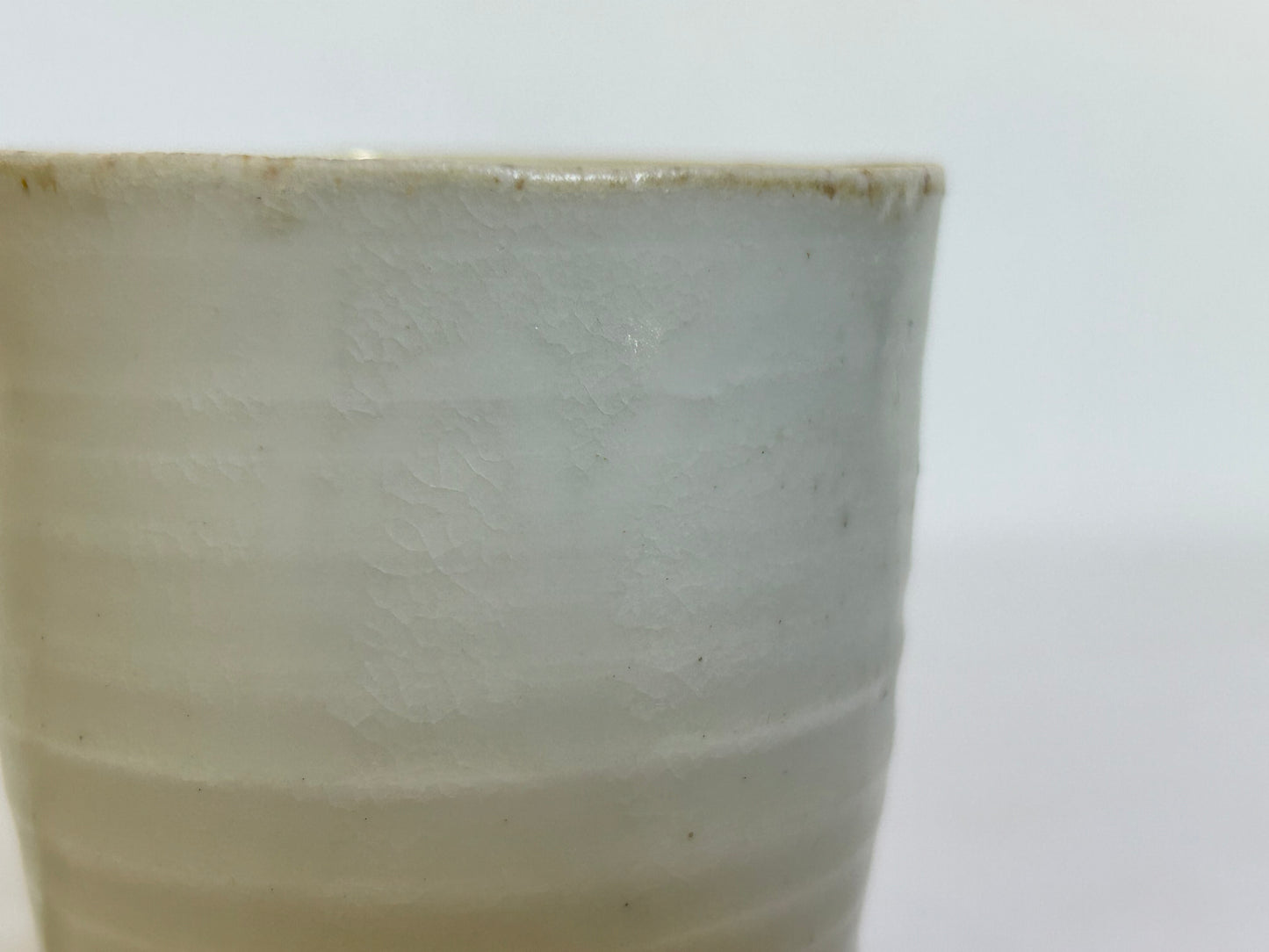 【井上 健太】白磁 マグカップ 01/HK00554