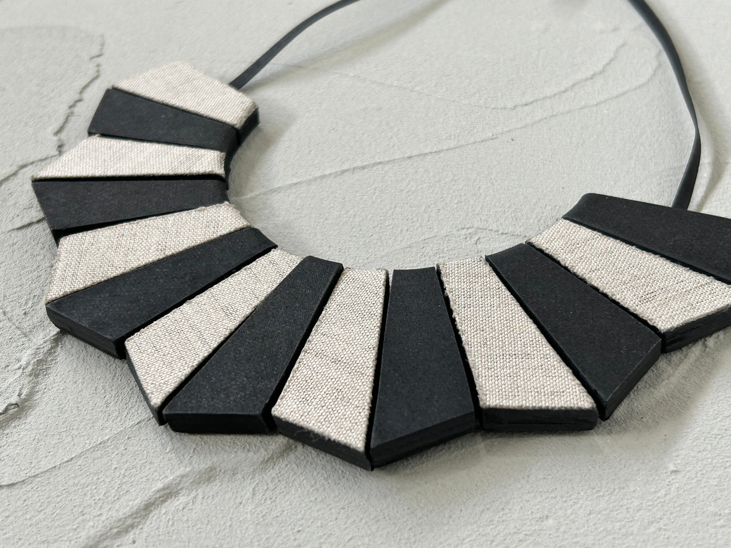 【Langackerhäusl】Vieböck Linen Facher necklace natural/EP00027