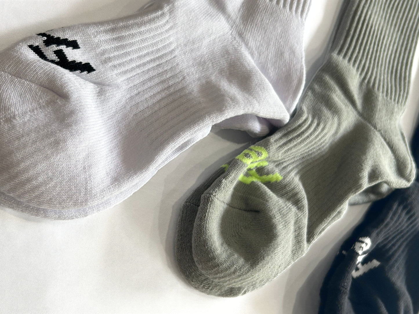 【FreshService】SIGNATURE 3-PACK SOCKS(WHT×GRY×BLK)/HK00593