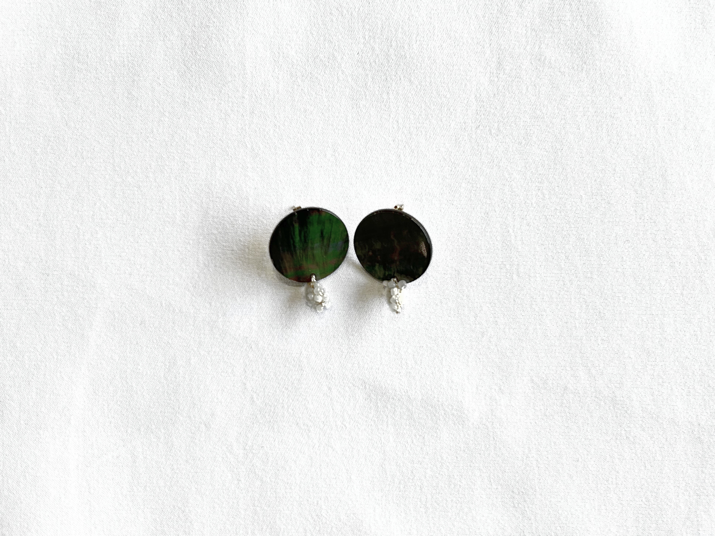 【Greenford 伊藤真子】TUKI 望 shell＆beads 大 ピアス クロ/GF00019