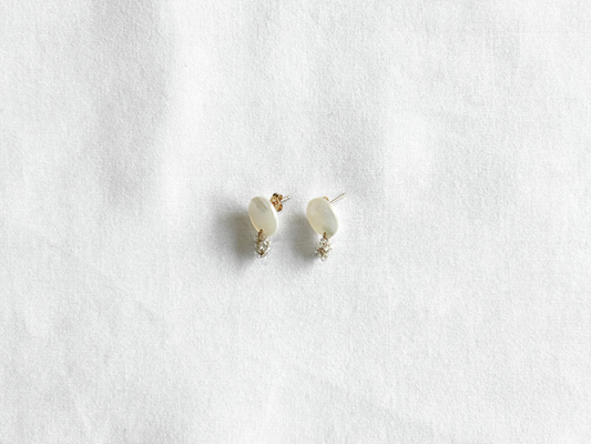 【Greenford 伊藤真子】TUKI 望 shell＆beads 小 ピアス シロ/GF00020