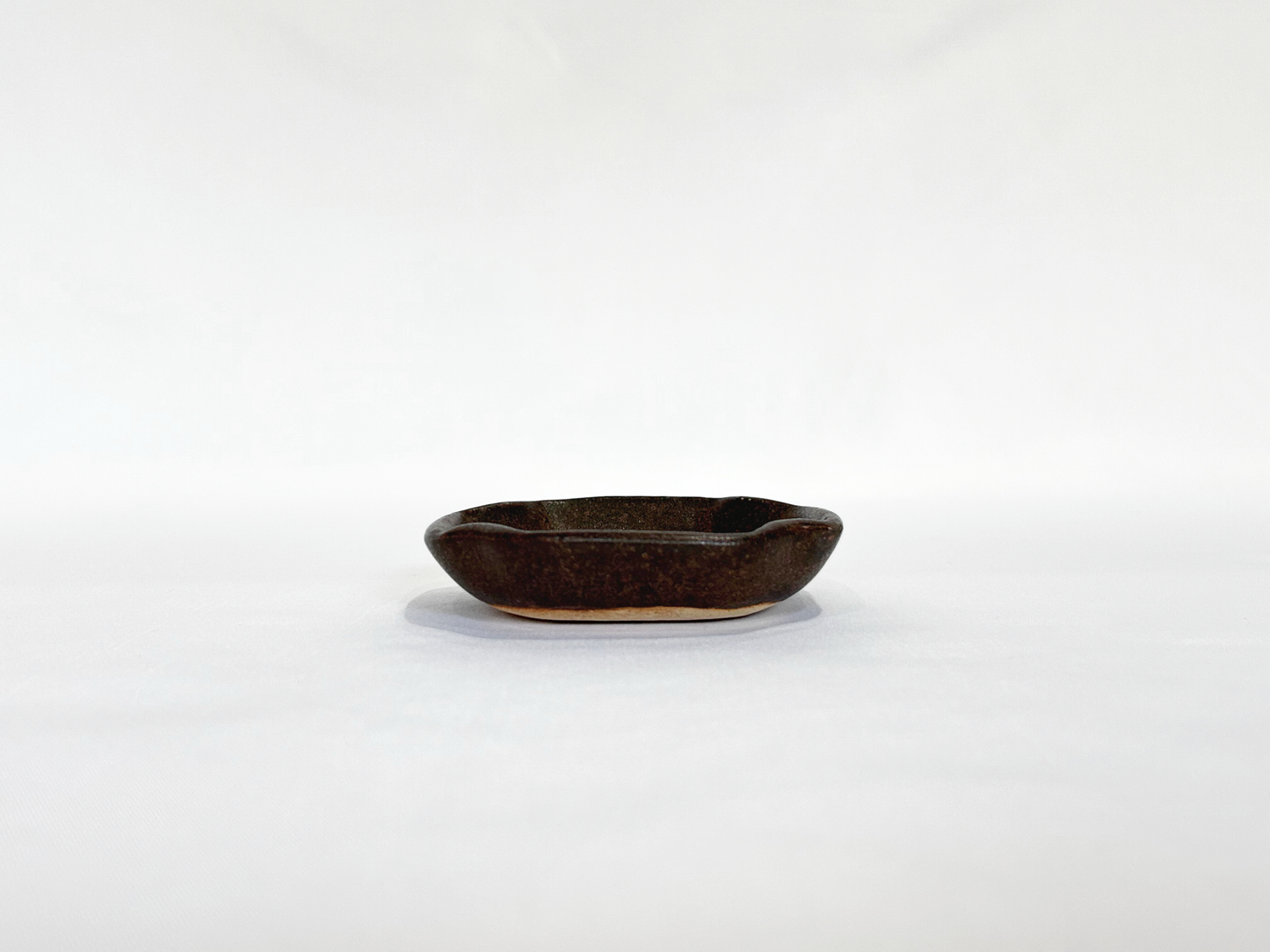 【バクキルン 浜田悠子】しかくい豆皿 茶/BK00054