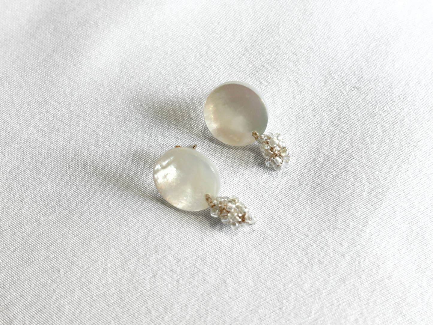 【Greenford 伊藤真子】TUKI 望 shell＆beads 小 ピアス シロ/GF00020