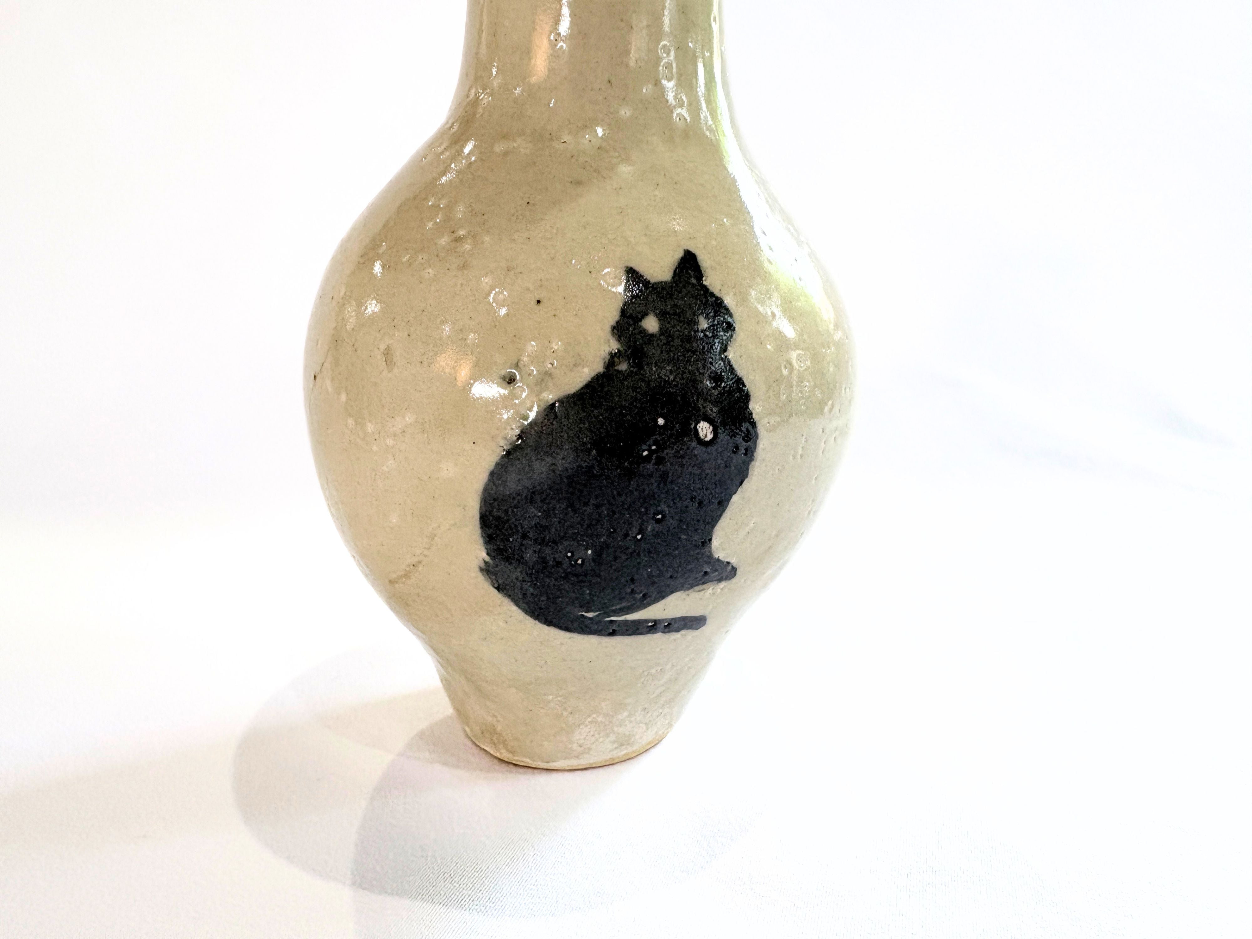 花瓶 一輪挿し : 黒猫 陶器製《ペン立て黒ねこ 古い 黒ネコの一輪挿し
