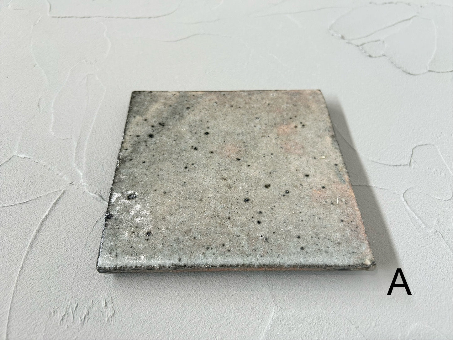 【八田 亨】 HATTA TORU 白掛 tile plate 正方小（No.A31）/HK00113