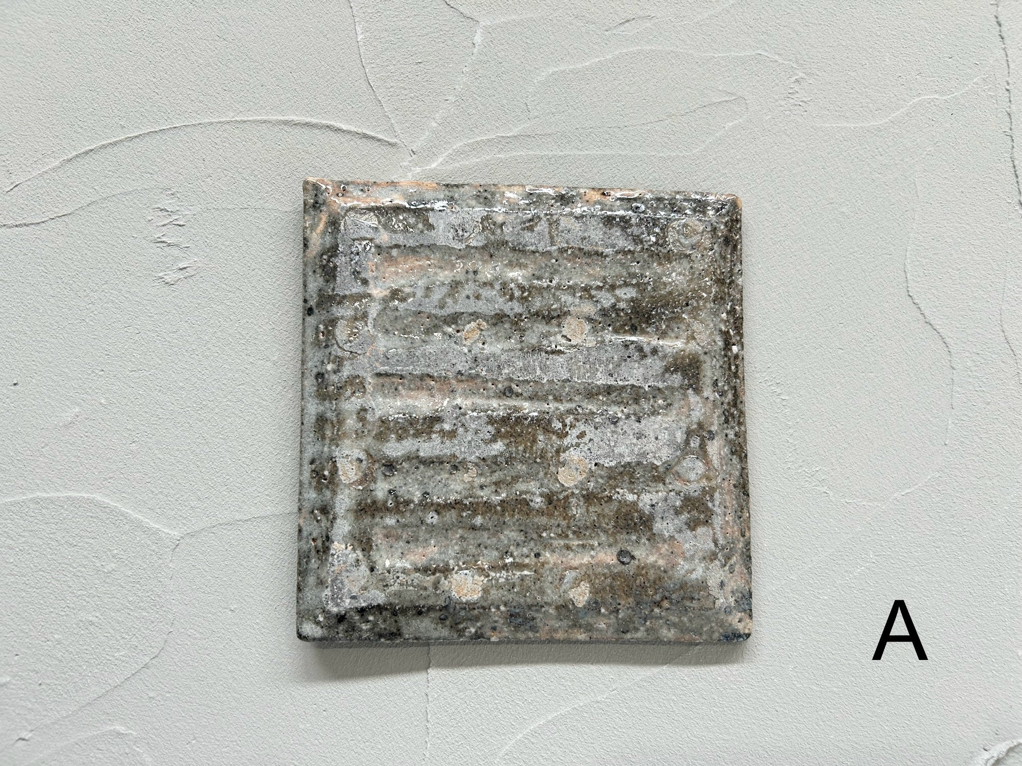 八田 亨】 HATTA TORU 白掛 tile plate 正方小（No.A31）/HK00113