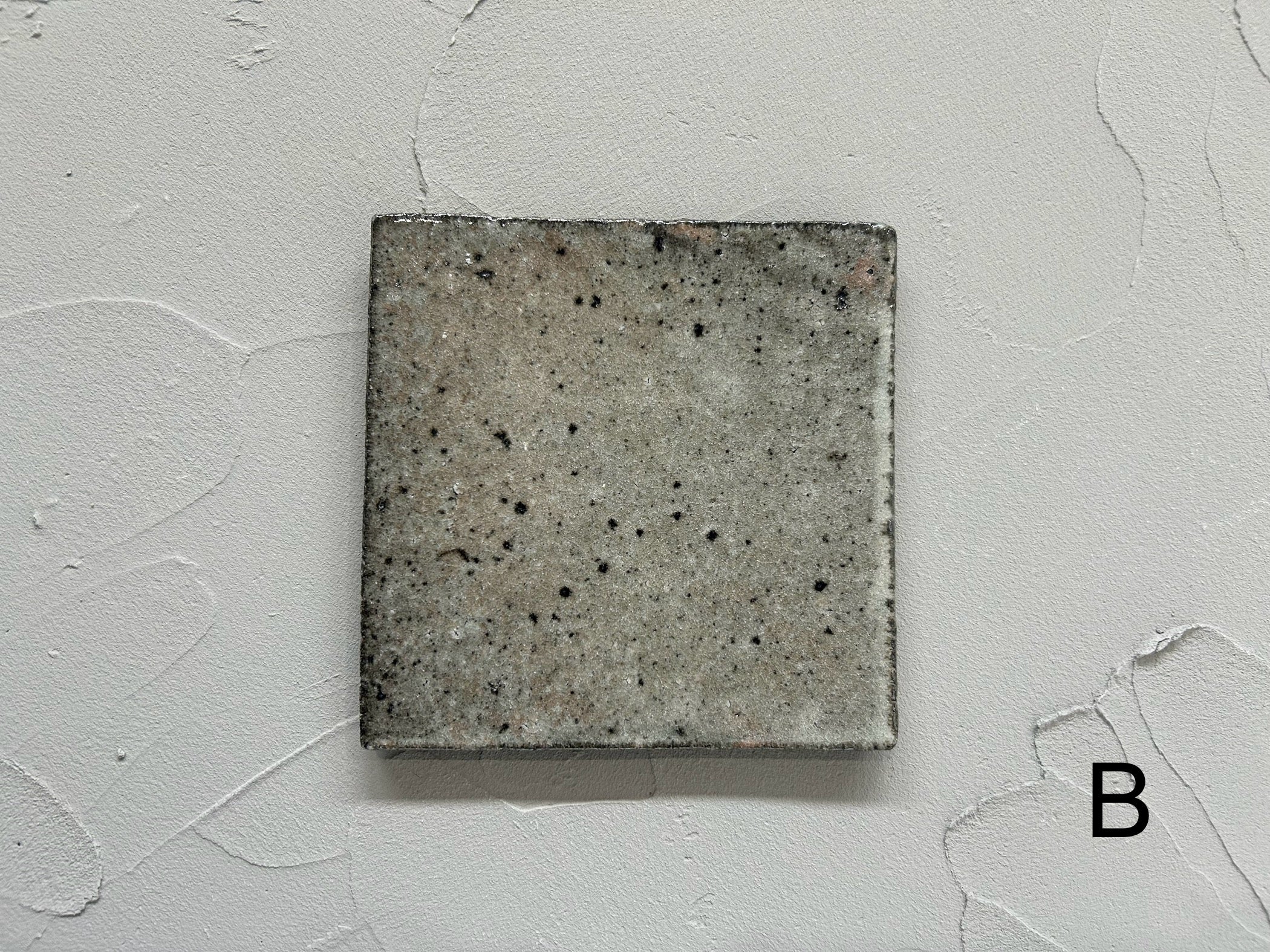 八田亨　白掛tile plate 八田 亨】 HATTA TORU 白掛 tile plate 正方小（No.A31）/HK00113