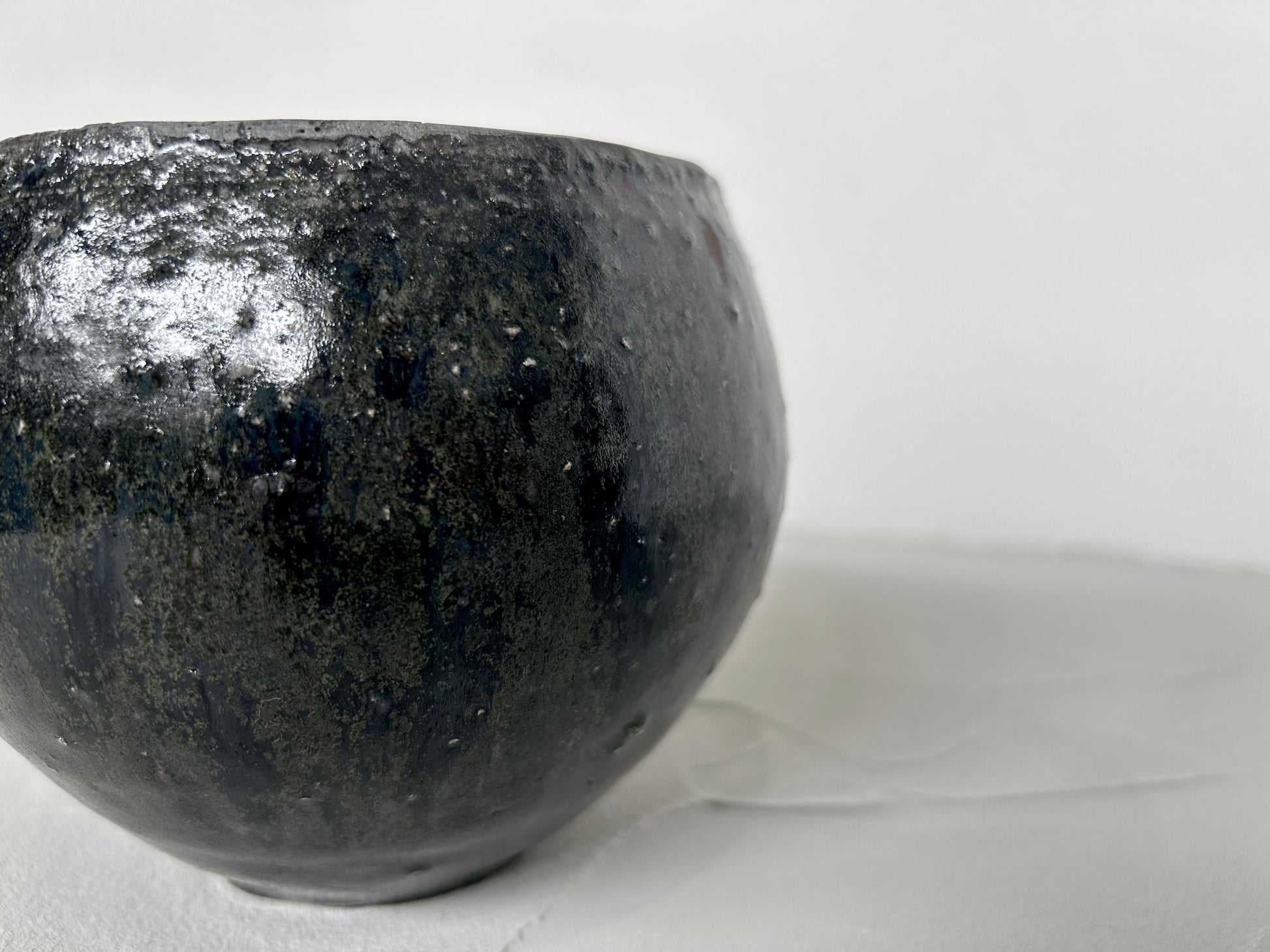 八田 亨】 HATTA TORU 黒掛塩壺 L(No.B34)/HK00117 – ジェネラル 八田 亨】 HATTA TORU 黒掛塩壺 L(No.B34)/HK00117 – ジェネラル