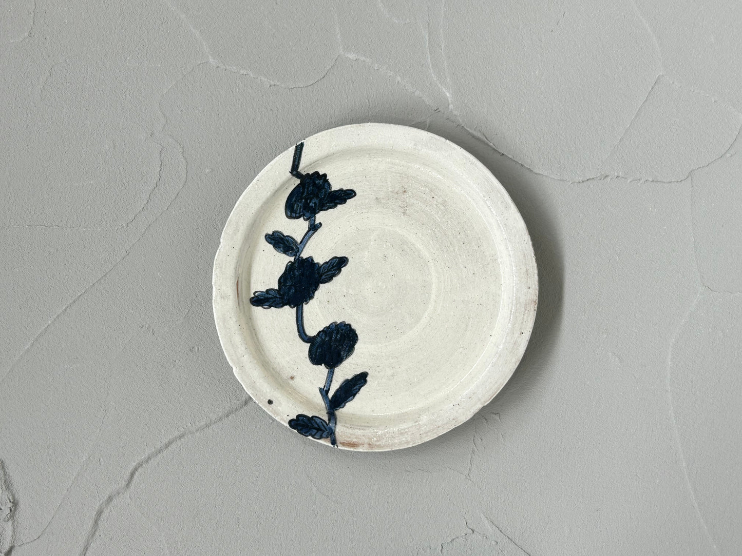 【吉村 尚子】naomitu pottery 粉引５寸皿 花/HK00506