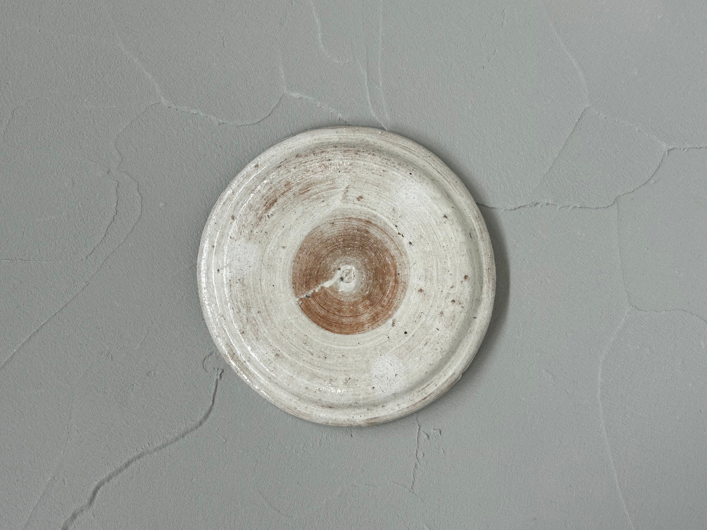 【吉村 尚子】naomitu pottery 粉引５寸皿 花/HK00506