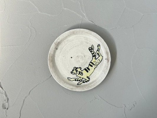 【吉村 尚子】naomitu pottery 粉引５寸皿 トラ/HK00505