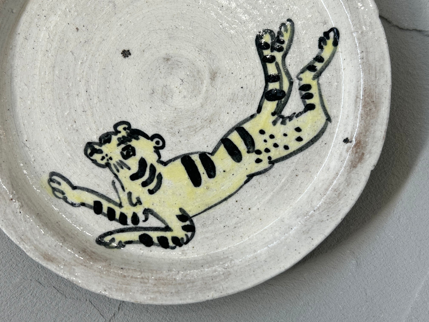 【吉村 尚子】naomitu pottery 粉引５寸皿 トラ/HK00505