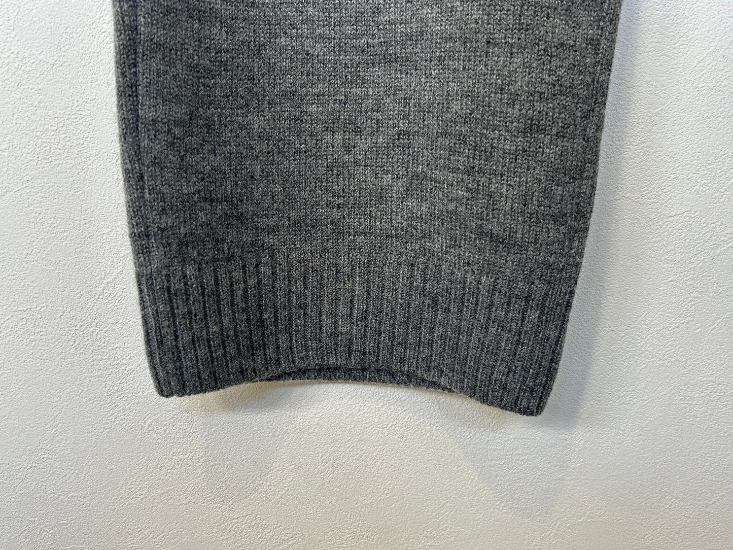 【ESLOW エスロー】FERMO WOOL KNIT PANTS CHARCOAL GRAY/HK00421