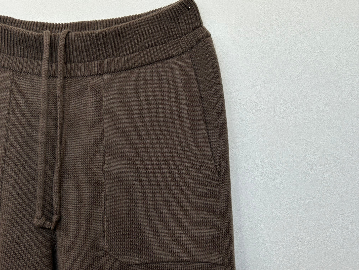 【ESLOW エスロー】FERMO WOOL KNIT PANTS KHAKI/HK00421