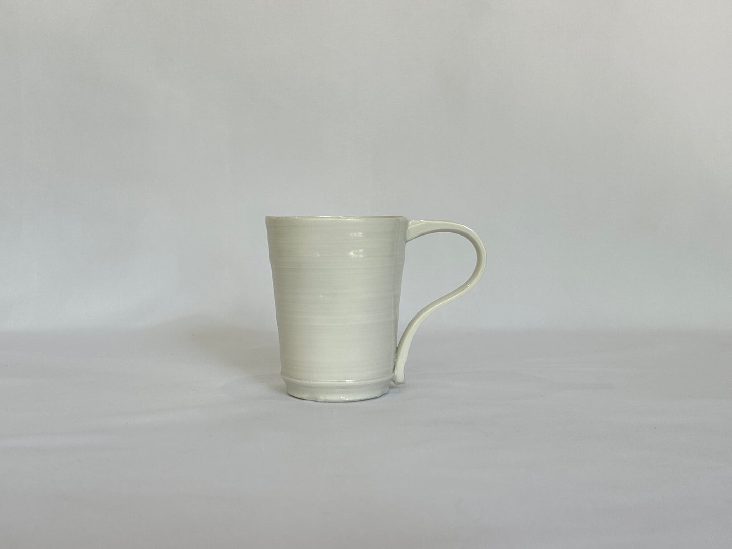 【井上 健太】白磁 マグカップ 02/HK00555