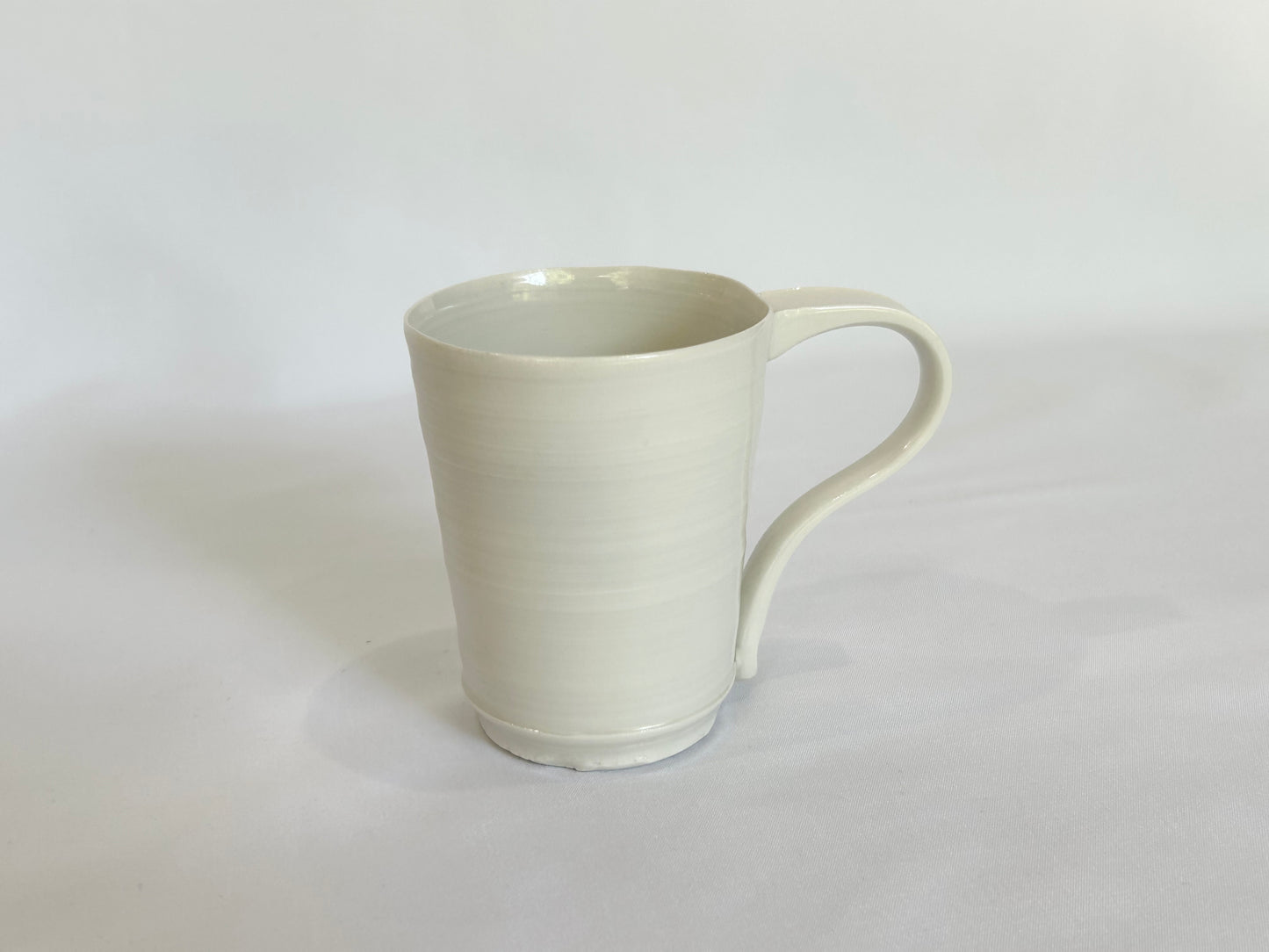 【井上 健太】白磁 マグカップ 02/HK00555