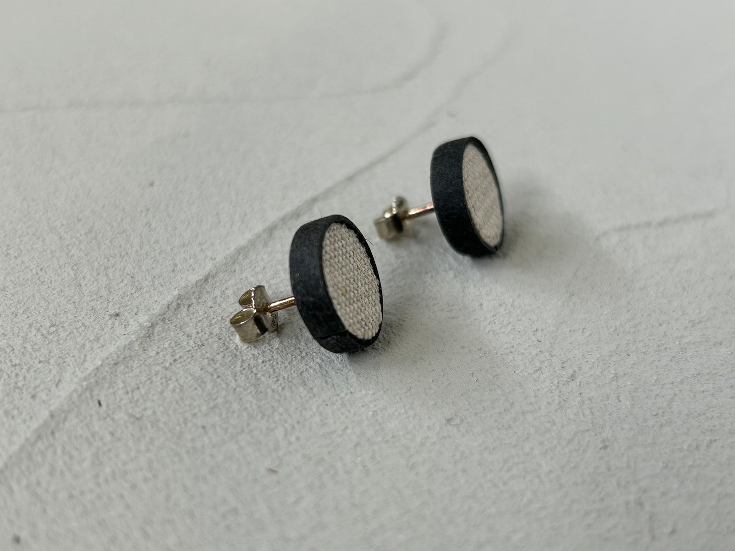 【Langackerhäusl】Vieböck Linen  Punktehen earrings natural/EP00032