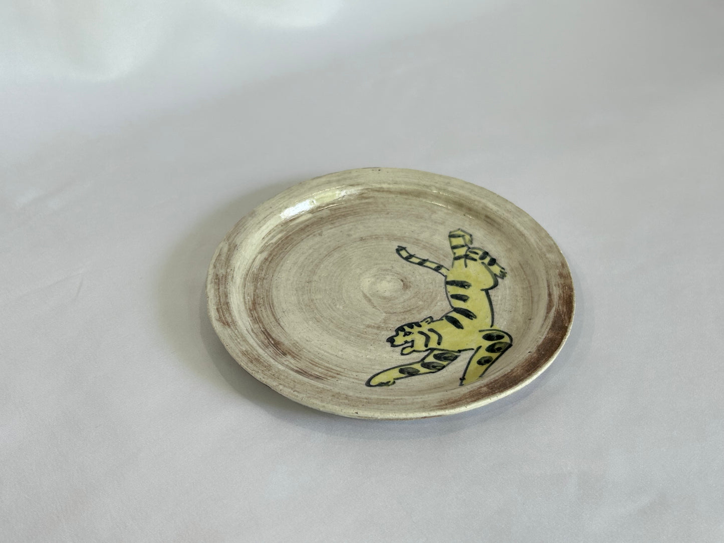 【吉村 尚子】naomitu pottery 粉引５寸皿 トラ A/HK00505