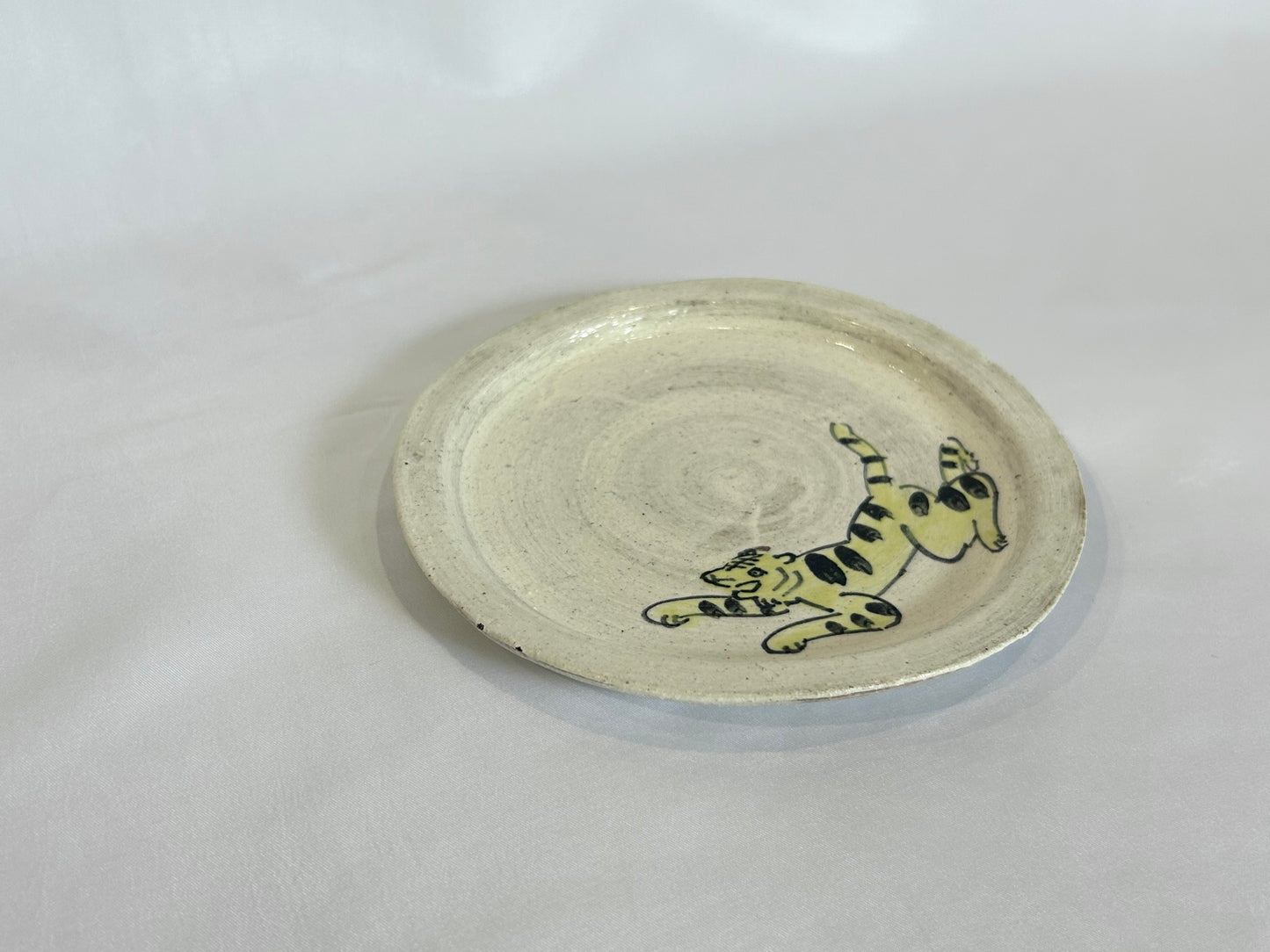 【吉村 尚子】naomitu pottery 粉引５寸皿 トラ B/HK00505