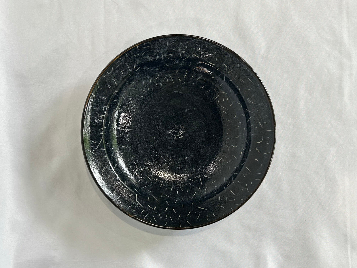 【吉村 尚子】naomitu pottery ヤタガラス中皿 A/HK00563