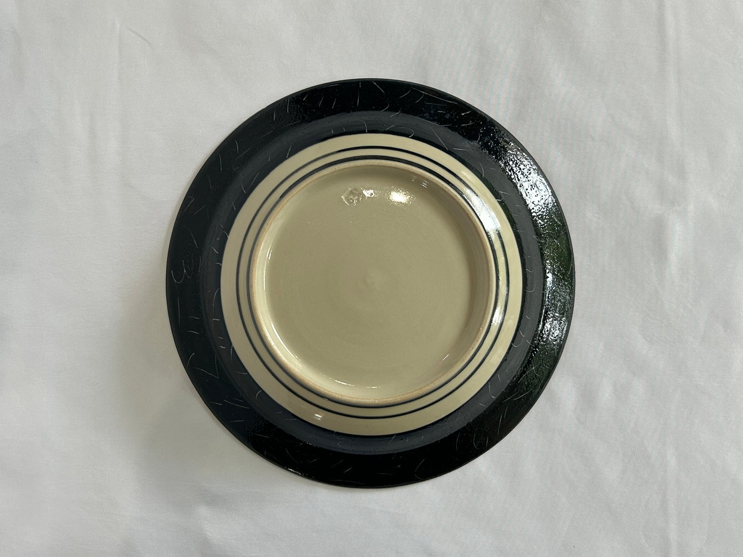 【吉村 尚子】naomitu pottery ヤタガラス中皿 B/HK00563