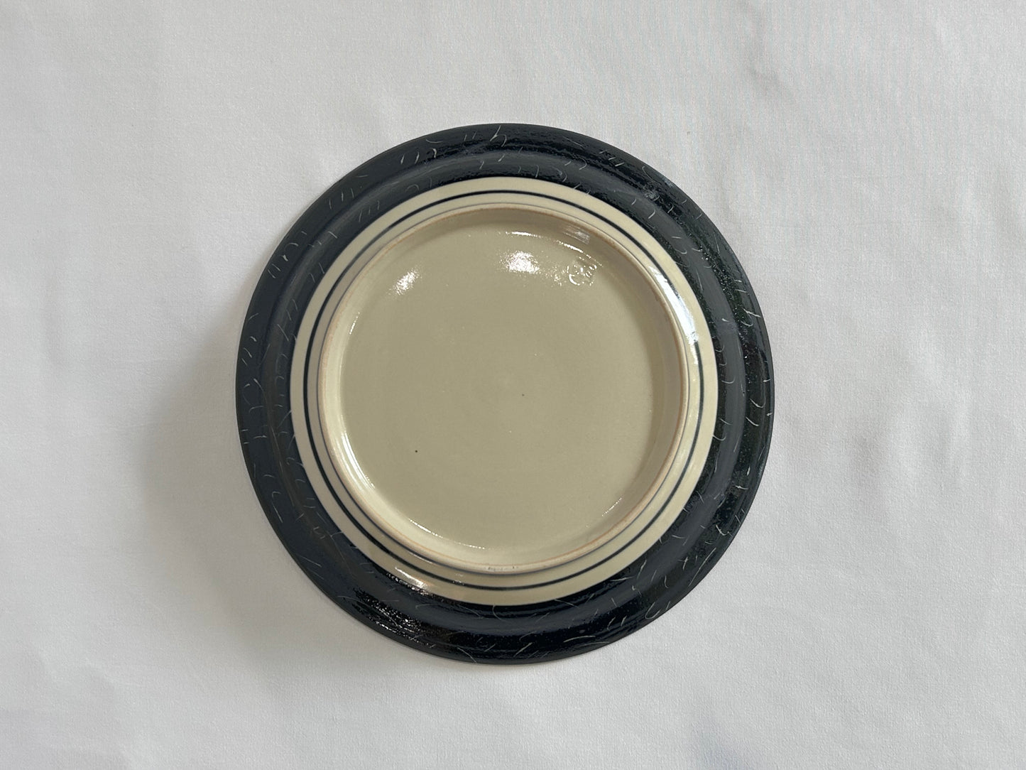 【吉村 尚子】naomitu pottery ヤタガラス中皿 C/HK00563