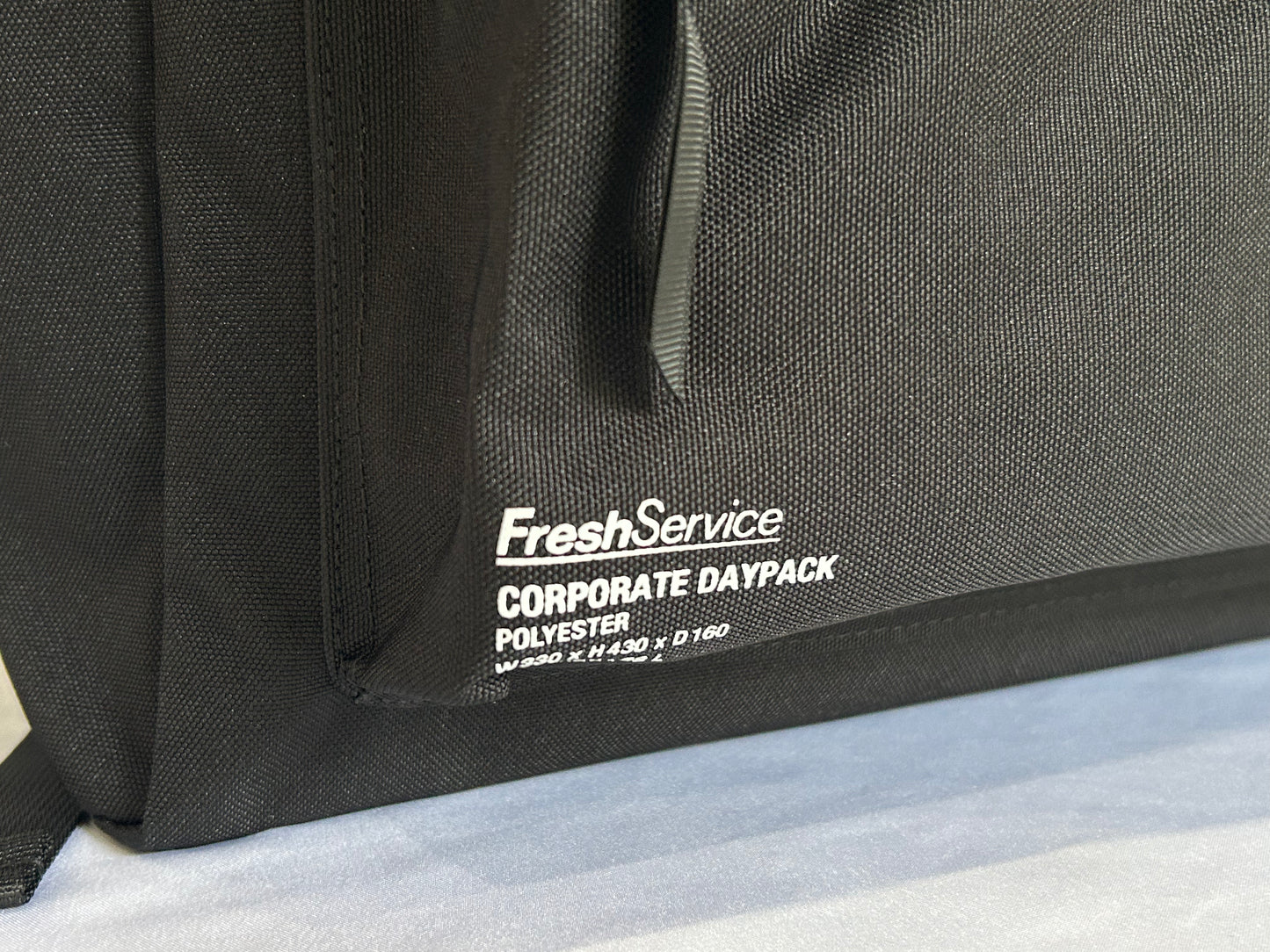 【FreshService】CORPORATE DAYBAG 28L BLACK/HK00591