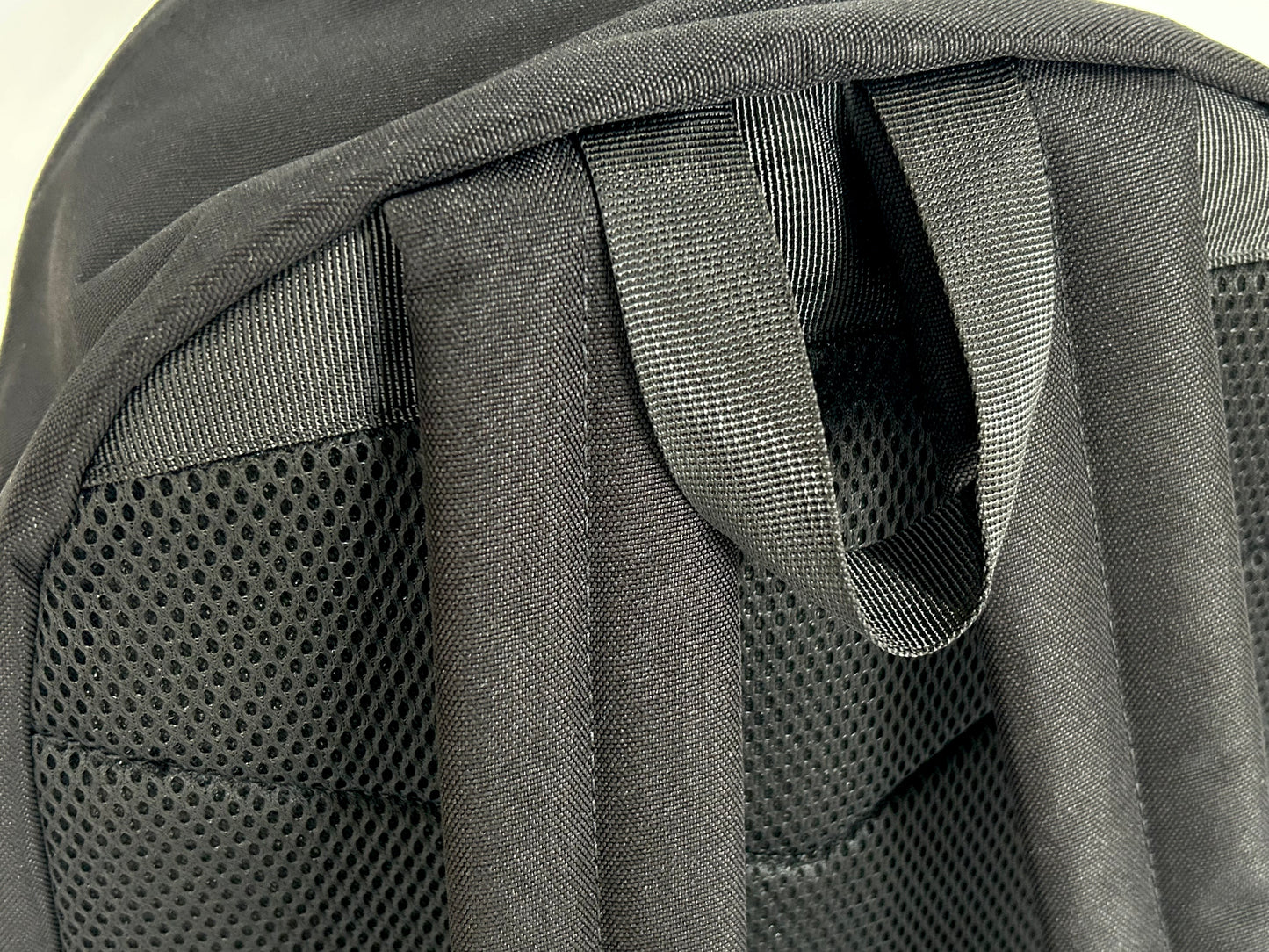 【FreshService】CORPORATE DAYBAG 28L BLACK/HK00591