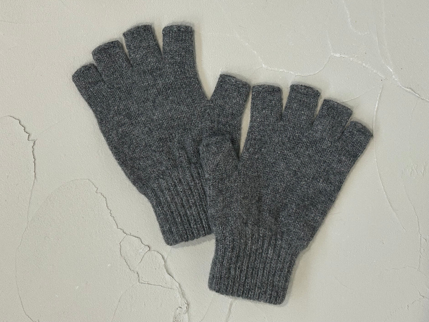 【loomer ルーマー】 Alpaca Knit Gloves LM324-KN011 Natural Grey/HK00455