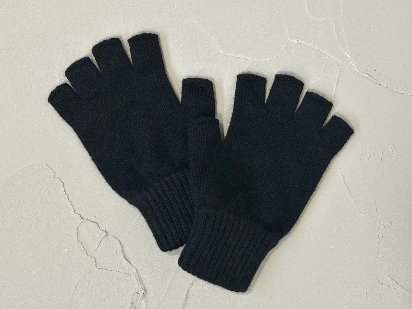 【loomer ルーマー】 Alpaca Knit Gloves LM324-KN011 Natural Black/HK00455