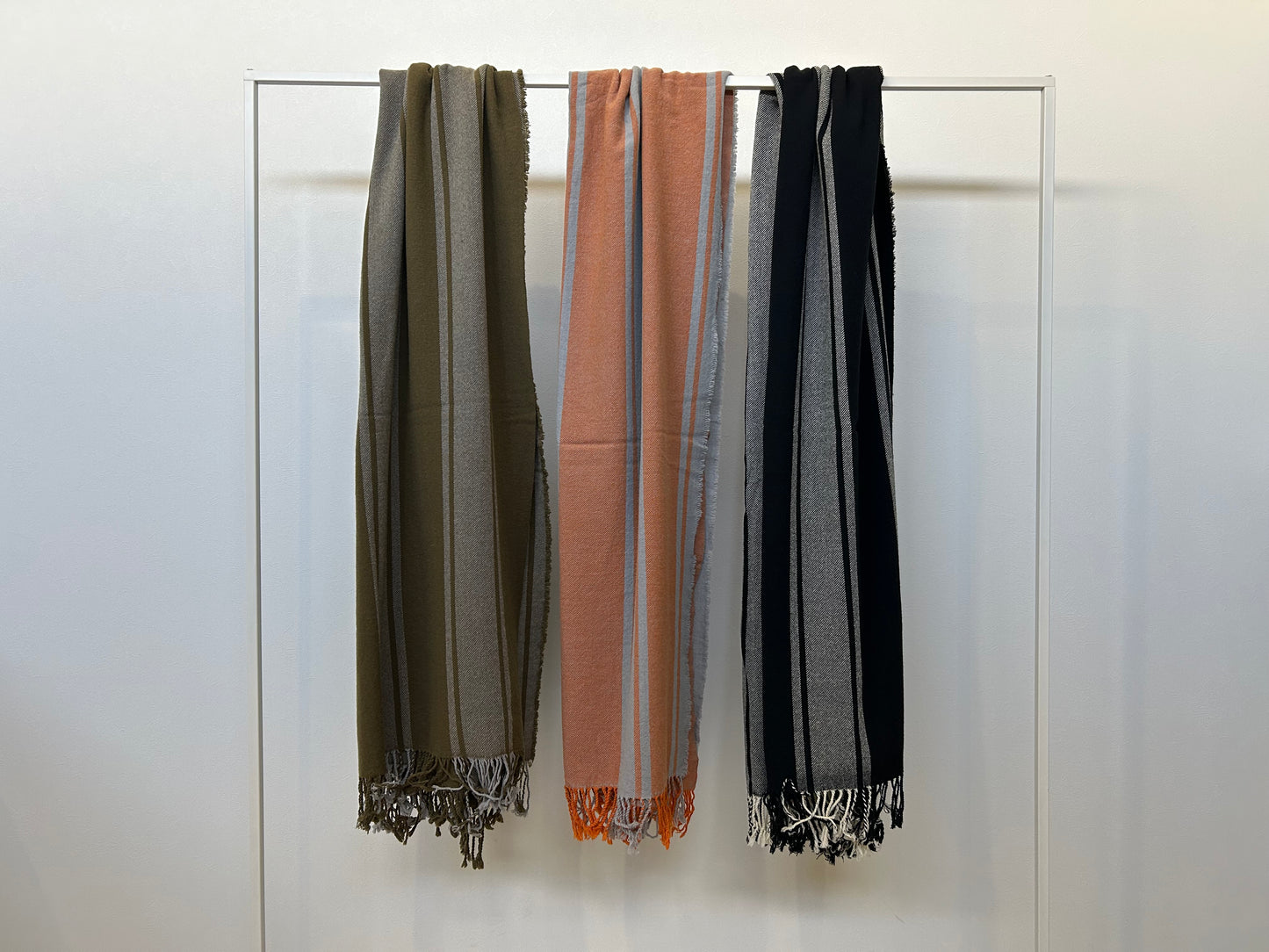 【loomer ルーマー】Lambs Wool Stripe Stole LM324-ST015 Black Stripe/LM00008