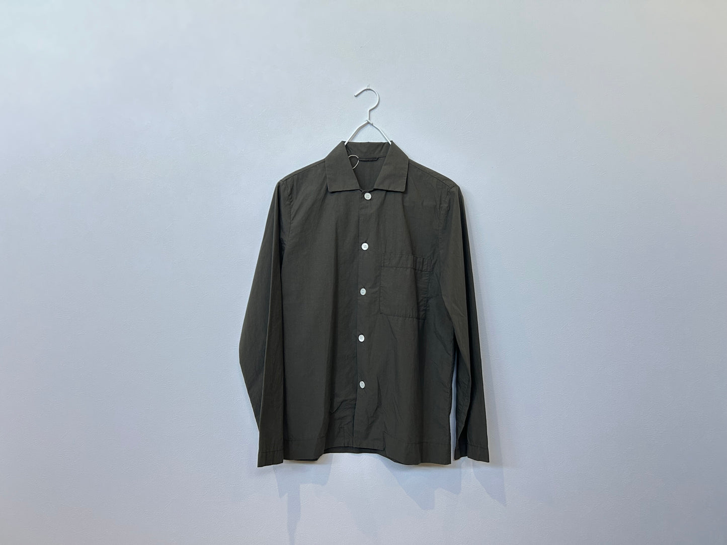 【hoteL_ ホテルアンダースコア　】long-sleeved shirts khaki PJ0402/HT00003