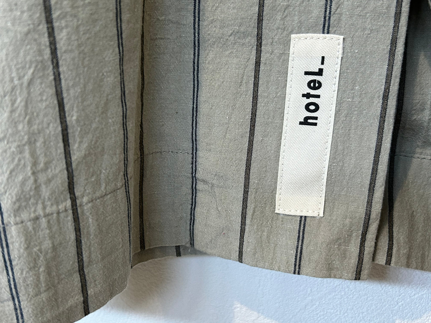 【hoteL_ ホテルアンダースコア　】long-sleeved shirts beige stripe PJ0502/HT00005