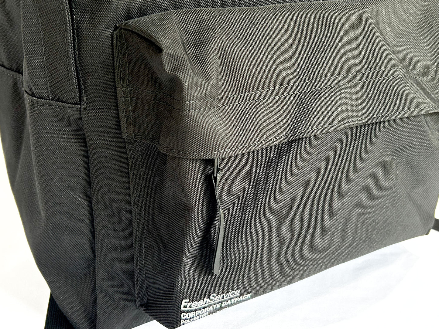 【FreshService】CORPORATE DAYBAG 28L BLACK/HK00591