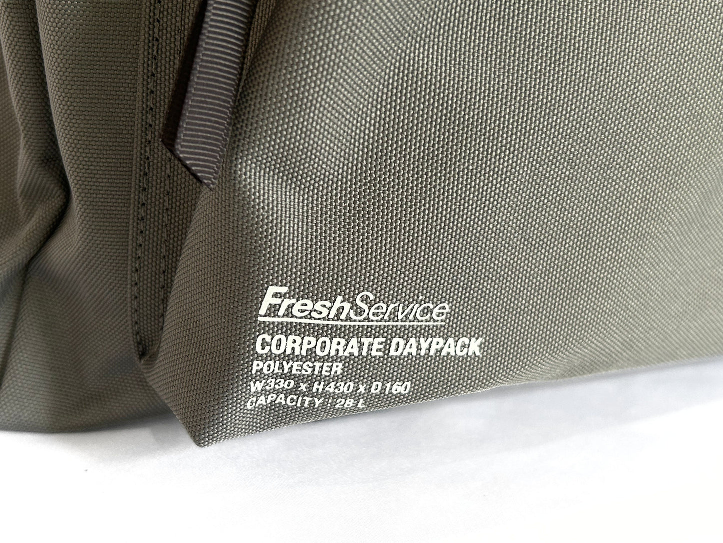 【FreshService】CORPORATE DAYBAG 28L GRAY/HK00591